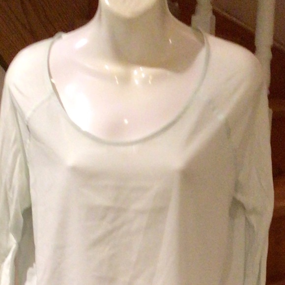 ⬇️Price Drop ⬇️🛍️2 for $25🛍️Long sleeve sheer French connection slip on blouse - Picture 3 of 3